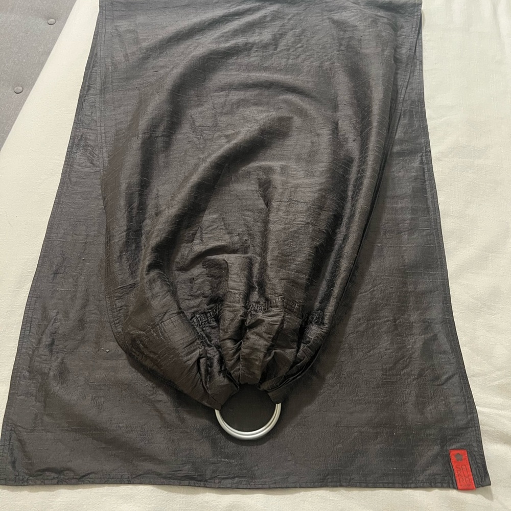 Sakura Bloom dark grey silk ring sling